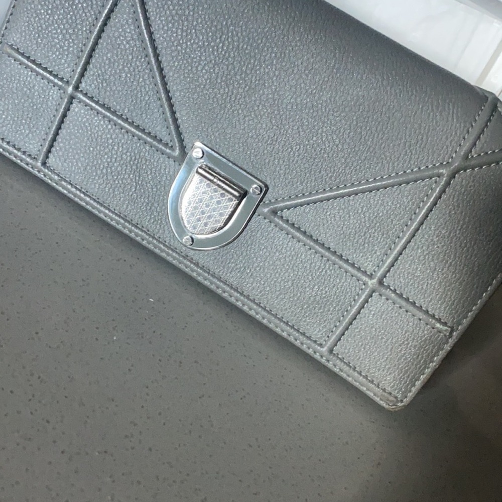 Gorgeous Dior diorama bag!